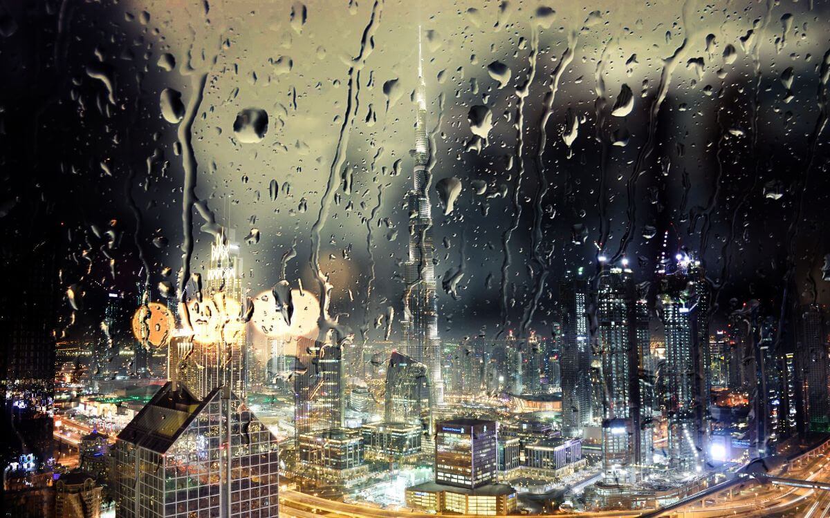 Read more about the article UAE Weather Alert: Government Urges Remote Work and Distance Learning Amid Rain