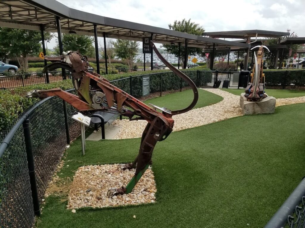 This Airport Has an Outdoor Dog Park